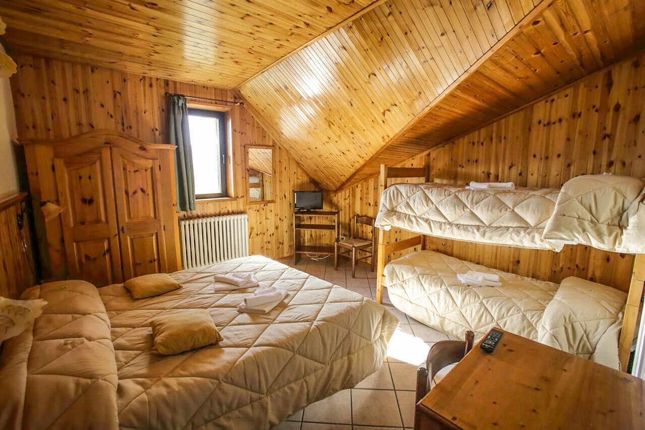 Hotel Valle Del Lupo Пескассеролі Екстер'єр фото