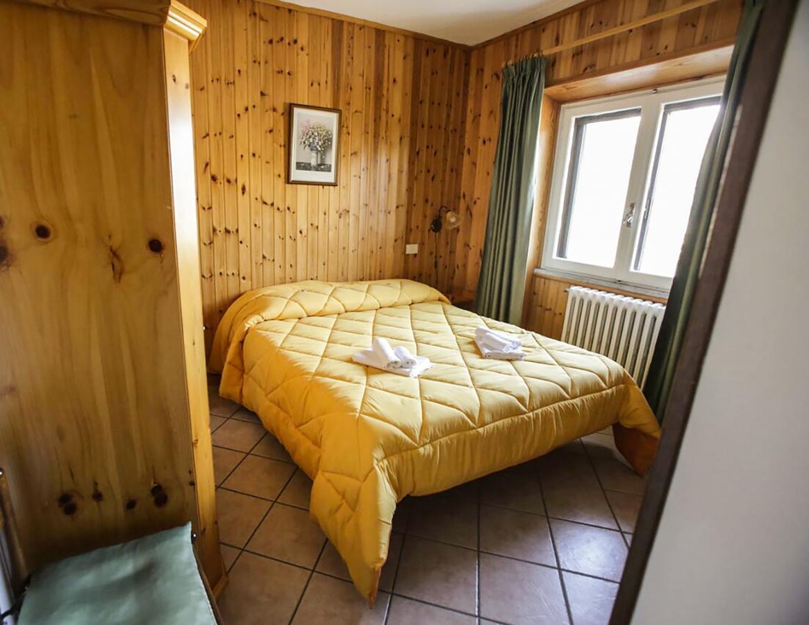 Hotel Valle Del Lupo Пескассеролі Екстер'єр фото